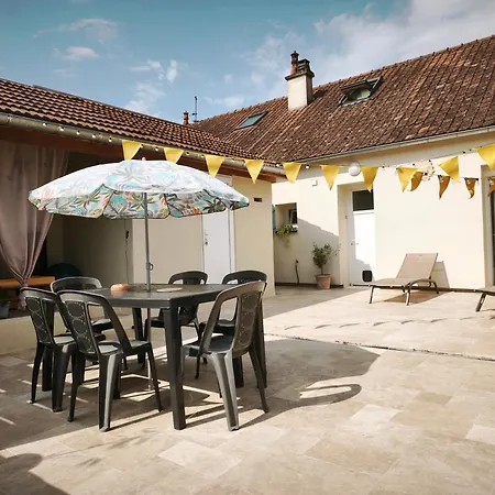 Privee Climatisee Avec Jardin Et Parking Quarto em Acomodações Particulares Saint-Yorre